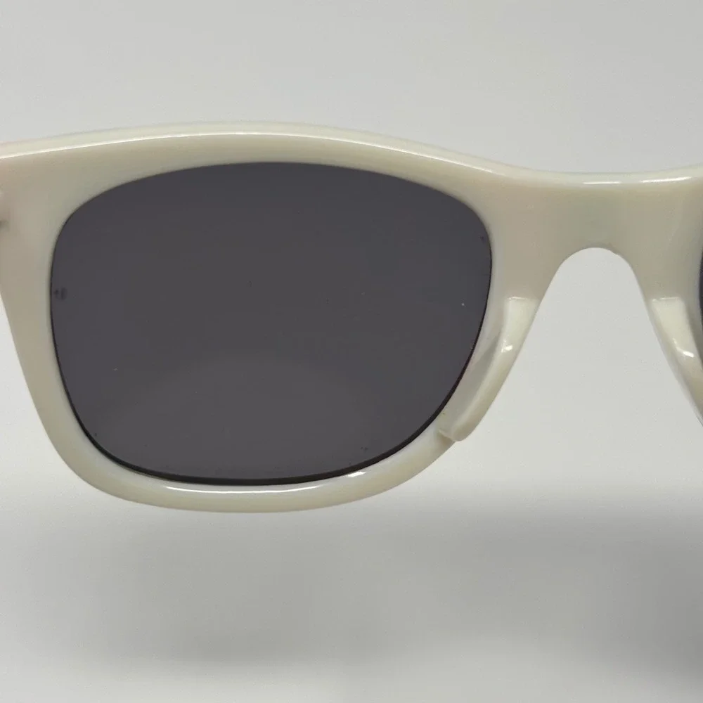 Carters Sunglasses Girls Multicolor Striped‎ Retro Wayfarer Beach Summer
